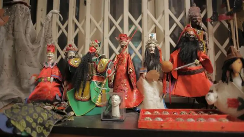 ไปรู้จักกับหุ่นสายเสมา ศิลปะเพื่อสังคม ใน หนองโพ ๙ ตามพระราชปณิธาน สานต่ออาชีพที่พ่อให้