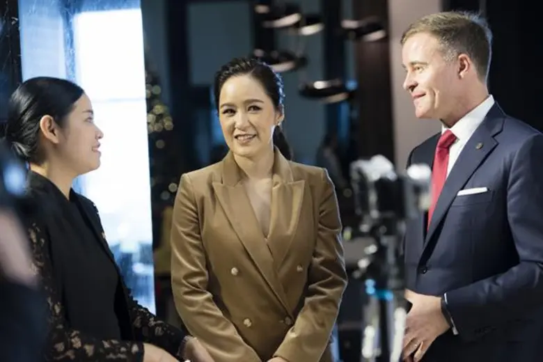 เมอร์เซเดส-เบนซ์ เปิดโกลบอลแพลตฟอร์มเพื่อผู้หญิง “She’s Mercedes” ชวนผู้หญิงเก่งแถวหน้าของเมืองไทย ร่วมเป็น ส่วนหนึ่งของเครือข่ายในการสร้างแรงบันดาลใจแก่ผู้หญิงทั่วโลก