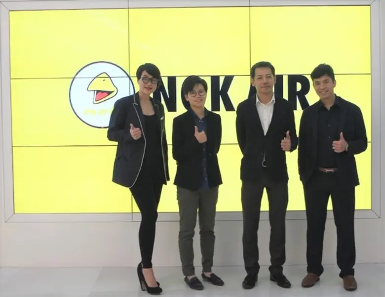 ทีมผู้บริหารจาก บริษัท สายการบินนกแอร์ จำ...