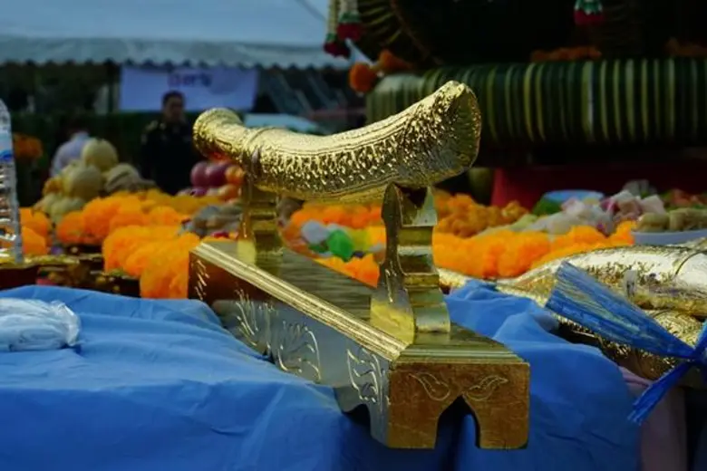 เชิญชวนคนไทยร่วมน้อมรำลึกถึงพระมหากรุณาธิคุณ สมเด็จพระเจ้าตากสินมหาราช ในโอกาสครบรอบ 250 ปีวันปราบดาภิเษก ณ พระบรมราชานุสาวรีย์ วงเวียนใหญ่