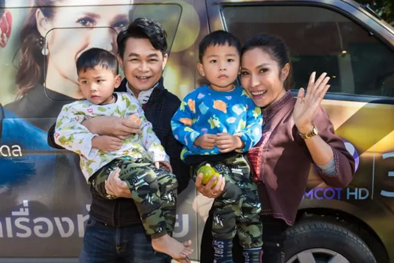 คาราวาน อสมท รวมพลังคนไทย ส่งต่อน้ำใจ ต้านภัยหนาว