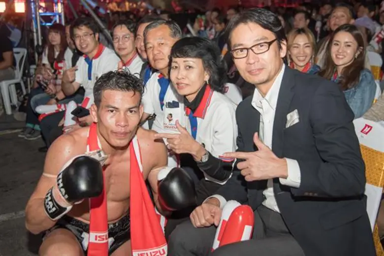 มร.โทชิอากิ มาเอคาวะ กรรมการผู้จัดการ บริ...