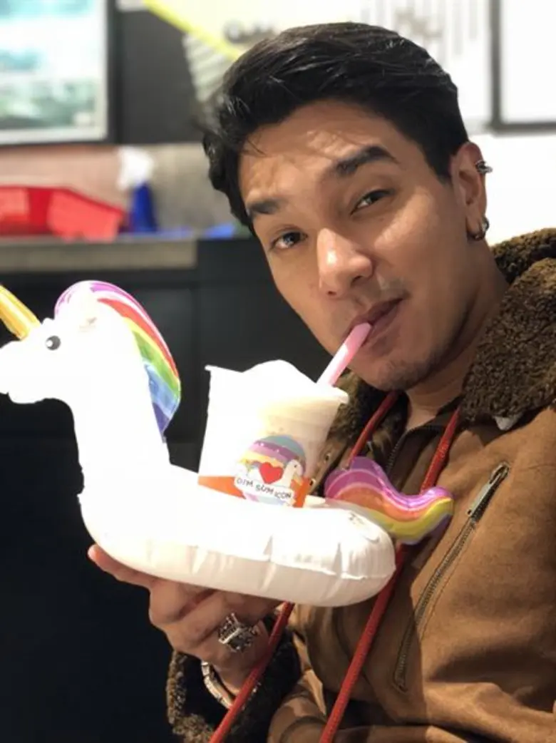 แม้ "ความรัก" ยังคงคลุมเครือ สำหรับนักร้อ...