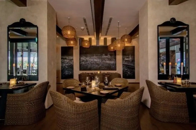 ห้องอาหารอิตาเลี่ยนฟาโวลา | 31 ธันวาคม 25...