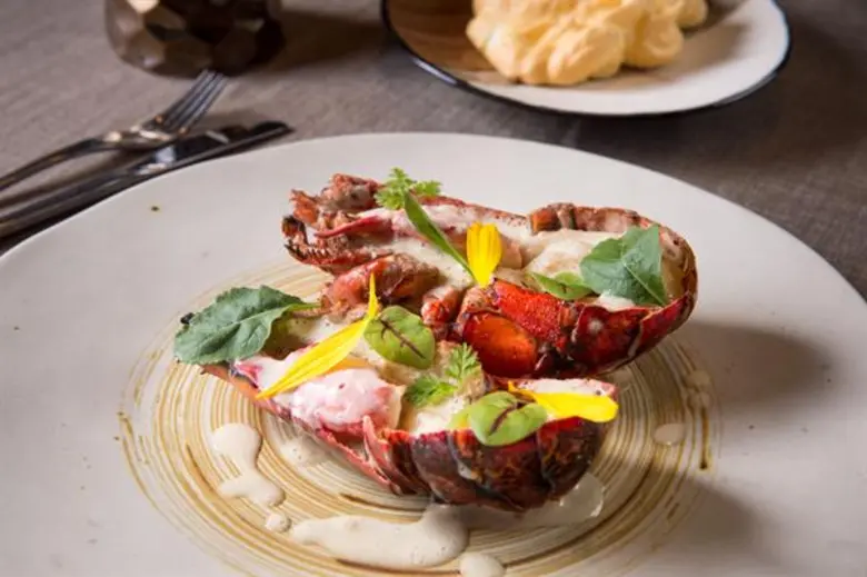 ห้องอาหารเอเลเมนท์ (Elements) โรงแรม ดิ โ...