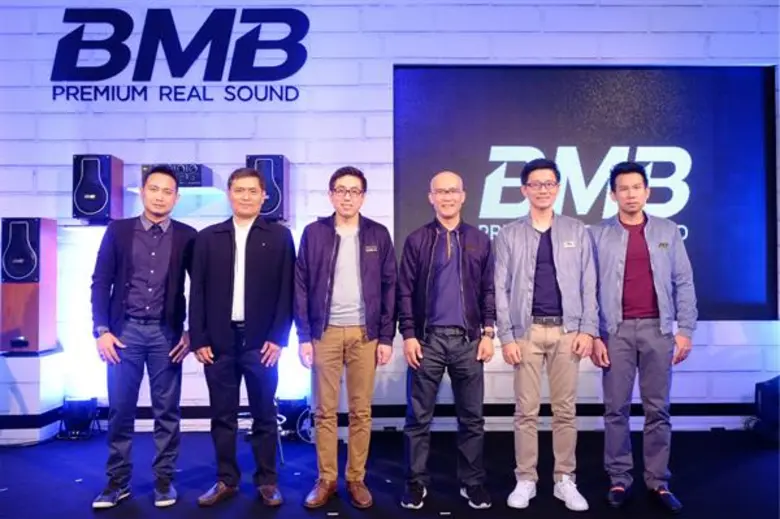 นายธีรวุธ ศุภพันธุ์ภิญโญ (ที่ 3 จากซ้าย) ...