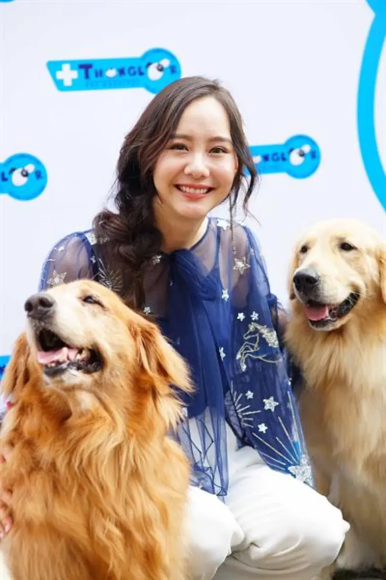 “โรงพยาบาลสัตว์ทองหล่อ” เปิดสำนักงานใหญ่แห่งใหม่ อาณาจักรสำหรับคนรักสัตว์เลี้ยงที่พร้อมตอบสนองทุกไลฟ์สไตล์คนรักสัตว์ ชวนเหล่าเซเลบริตี้คนดังร่วมถ่ายทอดเคล็ดลับการดูแลสัตว์เลี้ยงแสนรัก