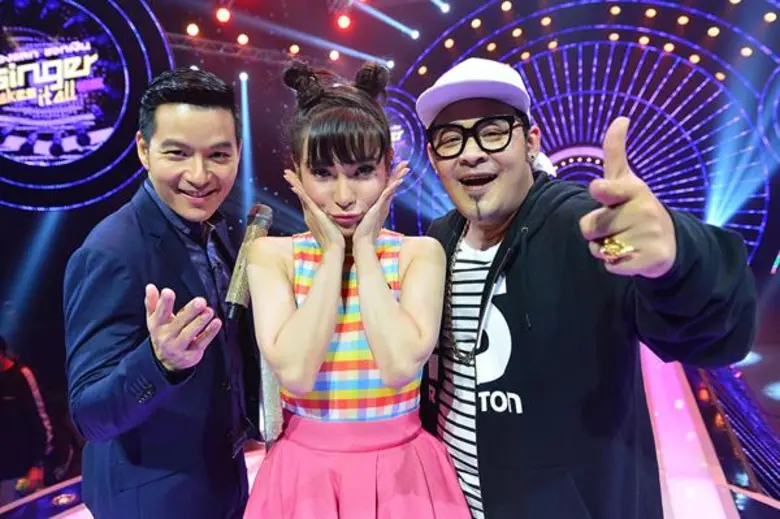 ทีวีไกด์: รายการ “ร้องแลก แจกเงิน Singer Takes It All” (ซิงเกอร์ เทคอิท ออล) “ดีเจเชาเชา-ชวลิต“ จับมือ “ต้นหอม-ศกุนตลา” จัดเต็มความสนุกต้อนรับปีใหม่