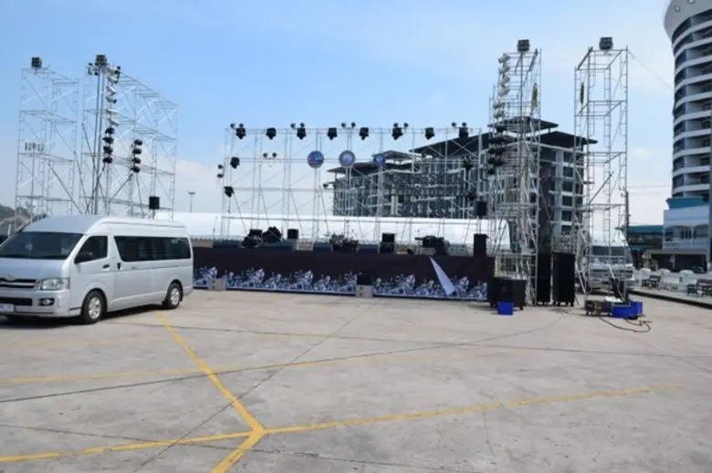 กอ.รมน.จังหวัด ช.บ. ร่วมลงพื้นที่เพื่อตรวจความพร้อมและความคืบหน้าพื้นที่การจัดงาน "BANGSEAN COUNTDOWN 2018 FESTIVAL" บริเวณพื้นที่ลานเอนกประสงค์แหลมแท่น ต.แสนสุข อ.เมืองชลบุรี จ.ชลบุรี