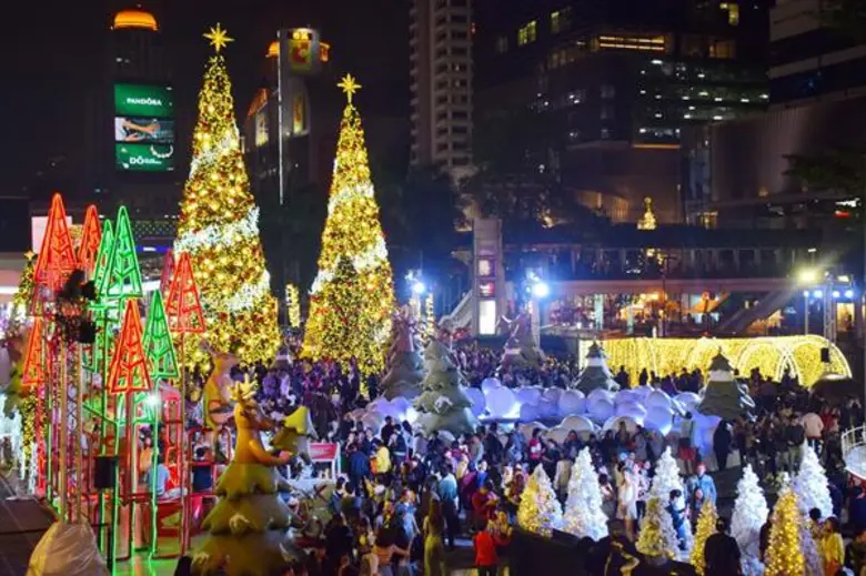 บอกลาทีกับปีเก่า 2560 มายิ้มสดใสต้อนรับศั...