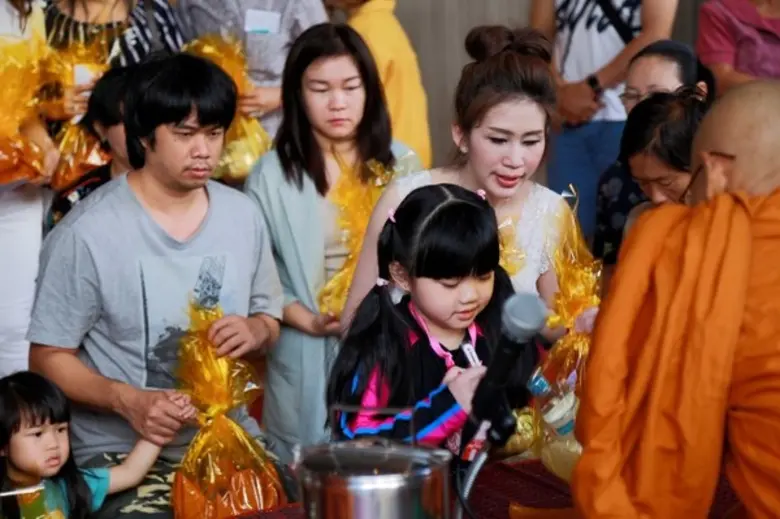 นายชัยพันธุ์ ทองสุธรรม นำทีมผู้บริหารและพ...
