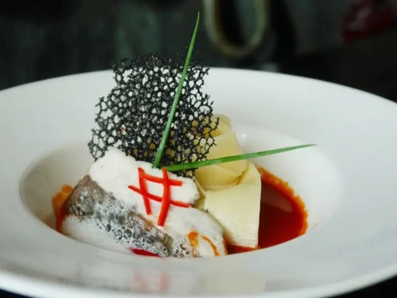 ห้องอาหารซีซั่นนอล เทสท์ส โรงแรม เดอะ เวส...