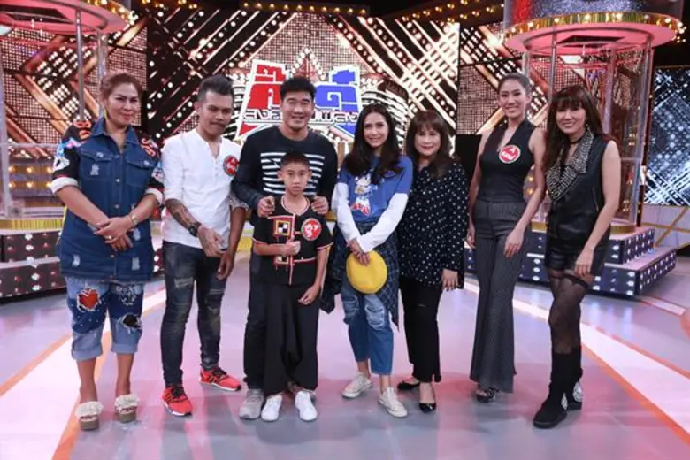 รายการ "กิ๊กดู๋ สงครามเพลงเงาเสียง" ต้อนร...