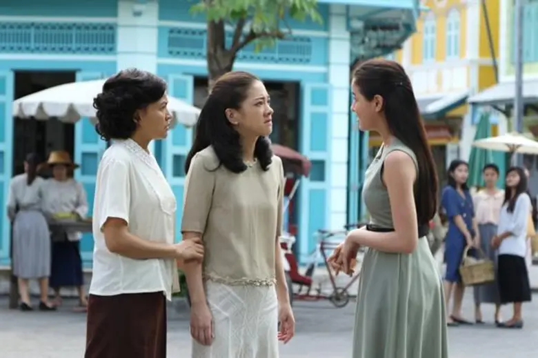 “แป้ง” ฉุน ตบ “ณฉัตร” หน้าหัน ปรี๊ดโดนด่า อีลูกเมียน้อย