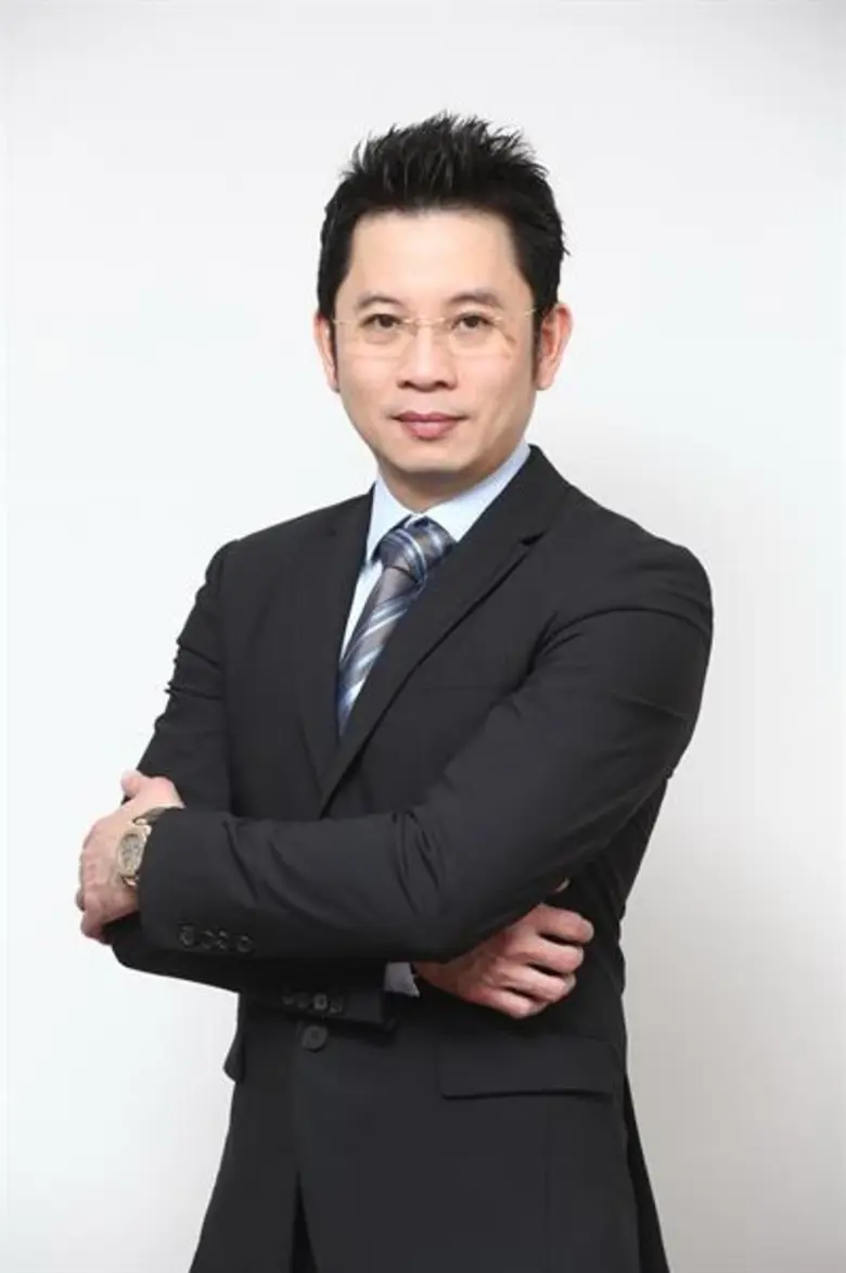 นายไรวินท์ เลขวรนันท์ ประธานเจ้าหน้าที่บร...