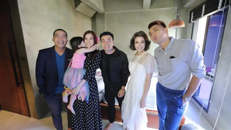 ทีวีไกด์: รายการ "THE GUEST (เดอะ เกสท์) ตีสนิทคนดัง “ตั๊ก บริบูรณ์” เปิดบ้านสไตล์ลอฟท์ ต้อนรับ “บ๊วย-เอมี่-บอล” จาก “ตีสนิทคนดัง”