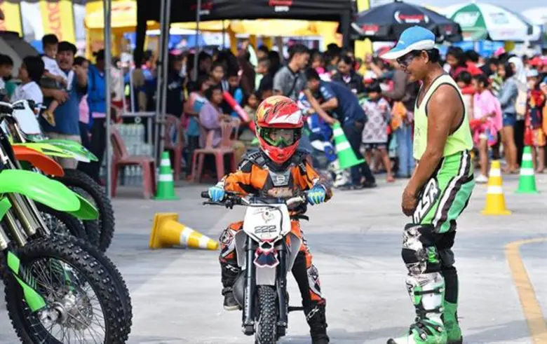 "ช้าง อินเตอร์เนชั่นแนล เซอร์กิต" ระเบิดความมันรับวันเด็ก เปิดศึก "เอเชียน เลอมังส์ ซีรีส์ สนาม 3" จัดเต็มความระทึกเพิ่มการแข่งเป็น 6 ชม. พิเศษสุดเด็กอายุไม่เกิน 15 ปีชมฟรี วันที่ 13 ม.ค.นี้!!