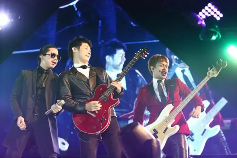 ตูน บอดี้สแลม นำทีมศิลปินดังระเบิดคอนเสิร์ตสุดมันส์ ในงาน “เมกา เคาท์ดาวน์ 2018” แลนด์มาร์คงานเคาท์ดาวน์ที่ยิ่งใหญ่ที่สุดในกรุงเทพตะวันออก