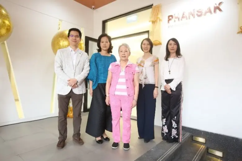 กลุ่มบริษัท สยามเจมส์ ผู้นำธุรกิจร้านจำหน...