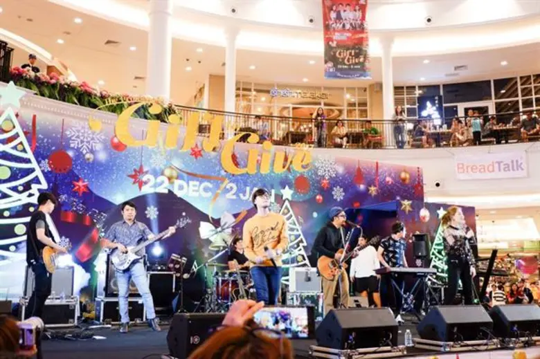 เลิฟอิสจับมือพรมมานาดส่งความสุขผ่านเสียงเพลง