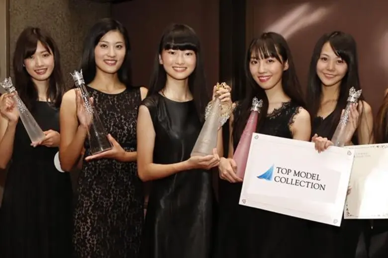 แฟชั่นดีไซเนอร์หนึ่งเดียวของไทย!!! กุ้ง-ศรุดา ได้รับเกียรติจากญี่ปุ่น นำผ้ากิมิโม มาประยุกต์รวมผ้าไหมไทย...ชูวัฒนธรรมสองแผ่นดิน!!!