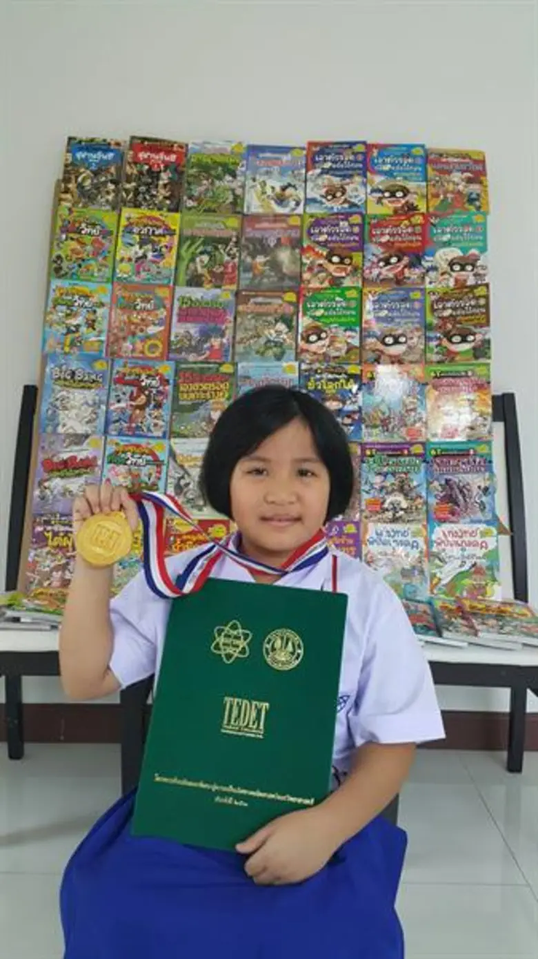 ตัวอย่างเด็กเก่งระดับประเทศ “น้องเอ่เอ้ ด.ญ. อาทิชา ไตรรงค์ทอง”  หนูเก่งได้เพราะอ่านหนังสือการ์ตูนความรู้เยอะ!