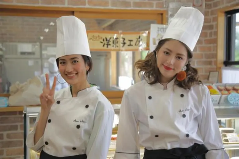 มิว ลักษณ์นารา และ อาย กมลเนตร พิธีกรคู่ส...