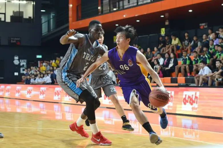 ควอเตอร์แรก โรงเรียนนานาชาติเทร็ล นำ โรงเ...