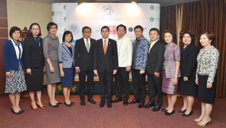 นายวิทัย รัตนากร กรรมการและรักษาการผู้จัด...