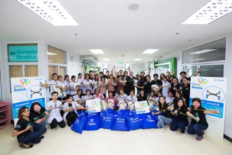 ซิกน่า ประกันภัย มอบเครื่องกระตุกหัวใจไฟฟ้าพร้อมยางยืดเปลี่ยนชีวิต ให้โรงพยาบาลหัวหิน เพื่อส่งเสริมสุขภาพและชีวิตความเป็นอยู่ที่ดีของคนในชุมชน