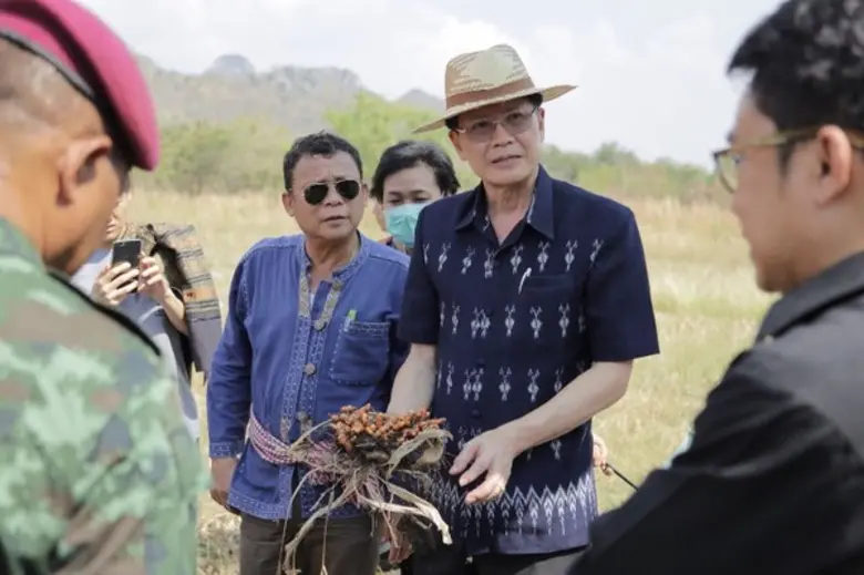 กรมส่งเสริมการเกษตร จับมือทหาร ภาคเอกชน เ...