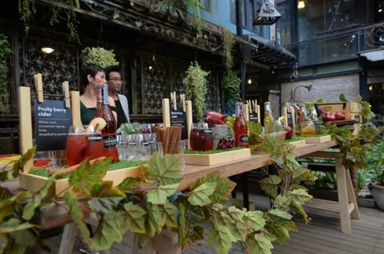 สตรองโบว์ (Strongbow) เครื่องดื่มแอปเปิ้ล...