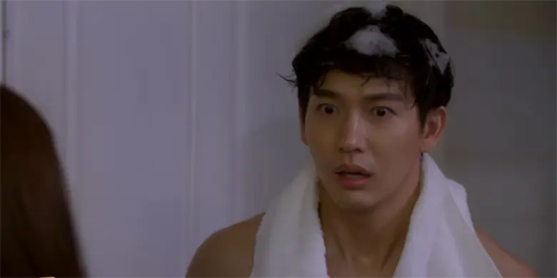 “พุฒ” ลั้นลา “เอสเธอร์” ไม่อยู่ จับคู่ “โจ๊ก” คั่วสาวกลางผับ