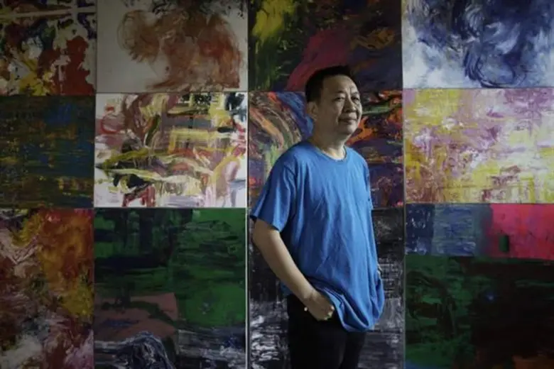 อลงกรณ์ หล่อวัฒนา กับผลงาน รูปธรรม นามธรรม