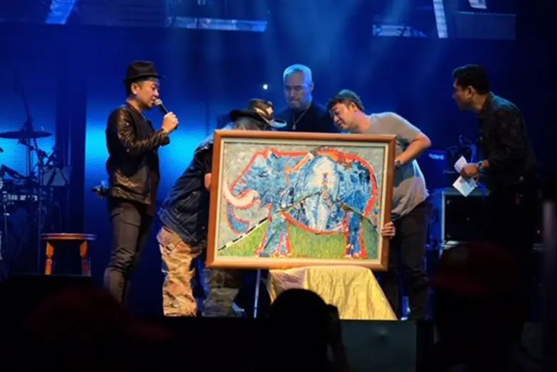 “หงา คาราวาน” – “ปู พงษ์สิทธิ์” นำทีมศิลปินเพลงเพื่อชีวิต ขึ้นคอนเสิร์ต “เพื่อเจ้าหน้าที่พิทักษ์ป่าไว้ให้ลูกหลาน”  ประมูลของที่ระลึก หารายได้สมทบทุนกองทุนสวัสดิการพิทักษ์ป่า