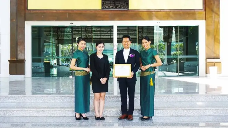 โอเอซิสสปาได้รับรางวัลสถานประกอบการดีเด่นด้านการจ้างงานคนพิการ ประจำปี 2560
