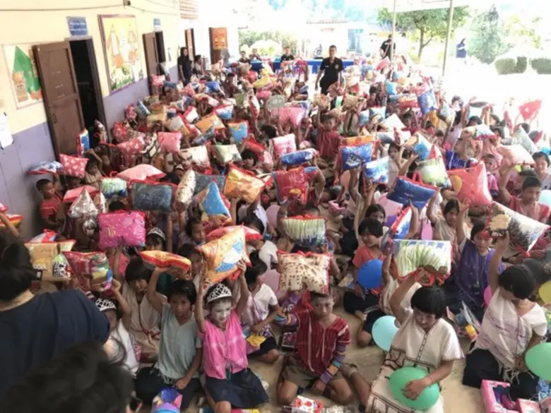 ทีมงานปันสุขนำโดย คุณณัฐพล จันทรกานต์ ผู้...