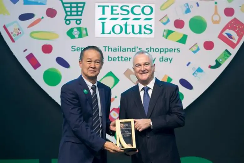 นายจอห์น คริสตี้ ประธานกรรมการบริหาร เทสโ...