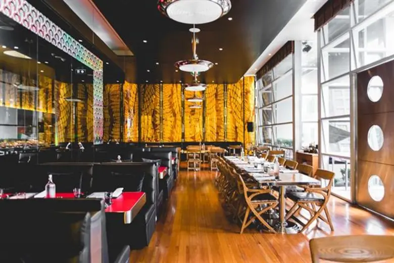 โรงแรมดับเบิ้ลยู กรุงเทพ ขอชวนคุณมาพักผ่อนแบบสบายๆ  พร้อมอิ่มอร่อยกับบรั้นช์ 'เลซี่ ซันเดย์ส’ ทุกวันอาทิตย์ ที่ เดอะคิทเช่นเทเบิ้ล