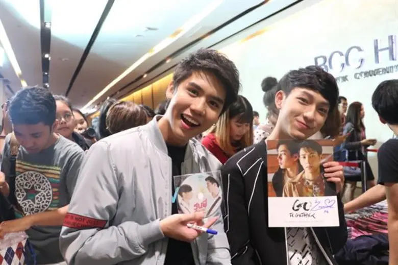 “SOTUS S NATION Y FAN MEETING” บุกกรุงเทพ  “คริส-สิงโต” นำทีมว้าก แฟนคลับกรี๊ดสนั่นห้างสะเทือน!!!