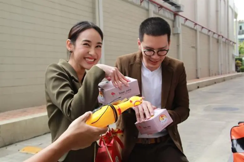 “สดๆ บทไม่มี On TV” ตามติดชีวิต “โดนัท” พระเอกน้องใหม่ “คุณชายไก่โต้ง”