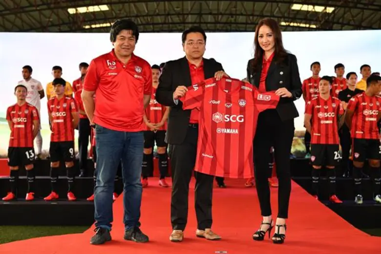 นางสาวยุพาพิน วังวิวัฒน์ รองกรรมการผู้จัด...