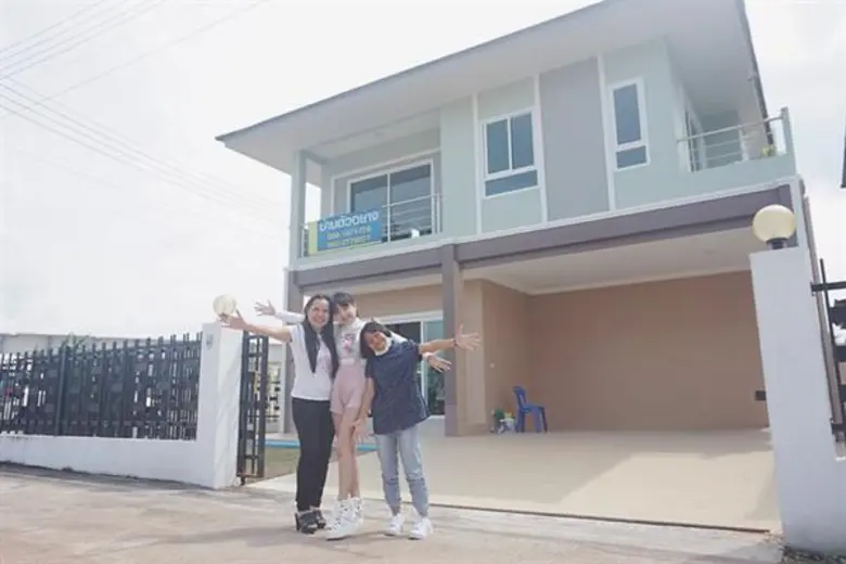 “เจนนี่” เน็ตไอดอลเบอร์ 1 ภาคใต้ สุดปัง! เคยคิดฆ่าตัวตาย สุดท้ายผ่านไป 1 ปีซื้อบ้านใหม่ให้แม่หลังละ 4 ล้านบาท!