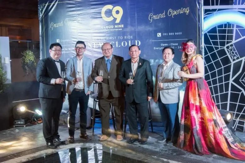 รองศาสตราจารย์ ดร. นริศ ชัยสูตร อดีตอธิกา...