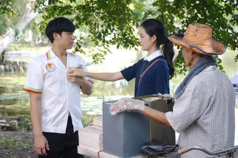 ฟินหนักมาก! “โบว์” เขิน “โดนัท” โชว์ของ