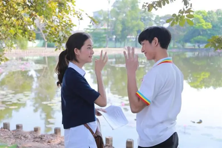 ฟินหนักมาก! “โบว์” เขิน “โดนัท” โชว์ของ