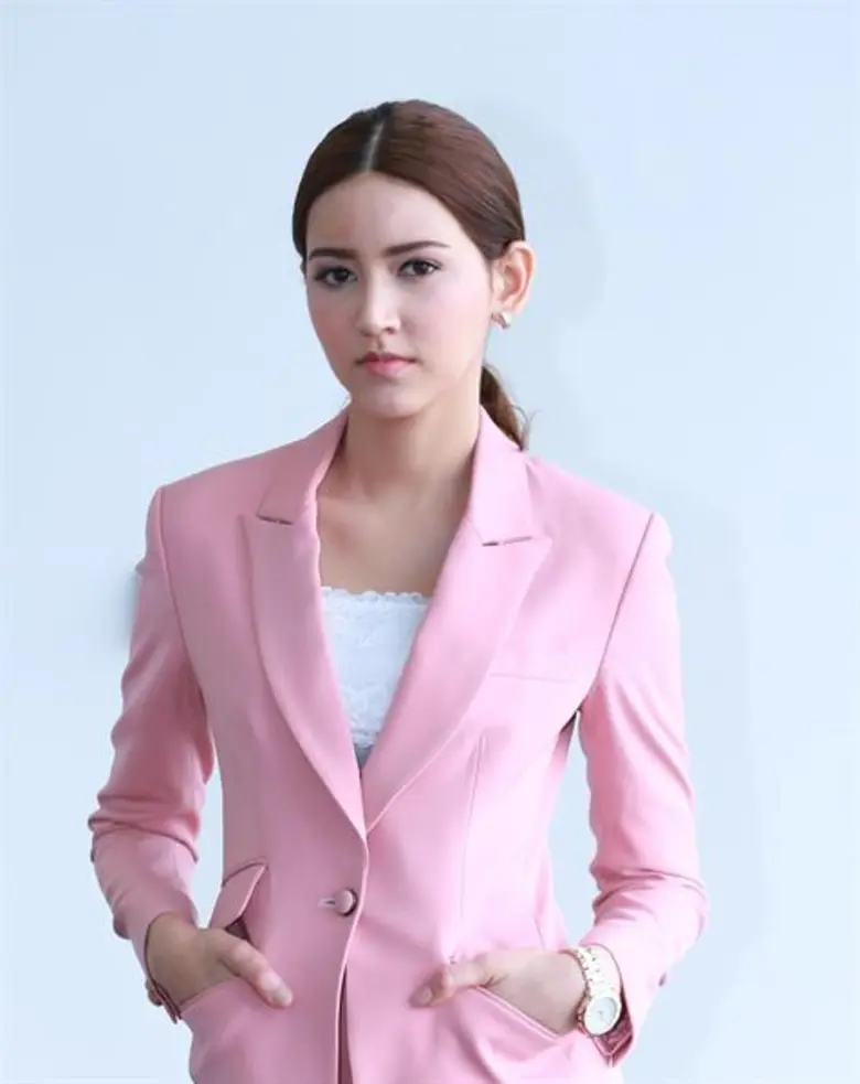 ขอชวนแฟนๆ รายการ 168 ชั่วโมง ออกเดินทางไปเรียนรู้วิถีเศรษฐกิจพอเพียง  กับ “ไอซ์ อามีนา - แม็กซ์ ณัฐพล”