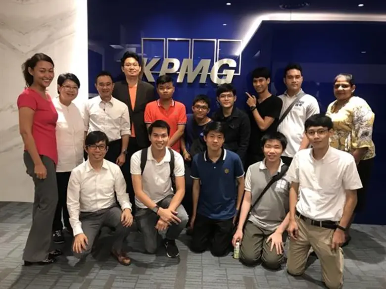 นักศึกษาวิศวลาดกระบัง คว้ารางวัลความปลอดภัยไซเบอร์ จากเวทีแข่งขัน KPMG Cyber Security Challenge ประเทศมาเลเซีย