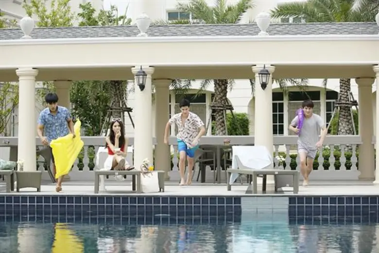 “เบนซ์ เจลาโต้” ควง “พีค ภีมพล” หวานทะลุจอ!!! ฟิตซ้อมการแสดงถ่ายทอดลงเอ็มวีซิงเกิ้ล “ฝุ่น”