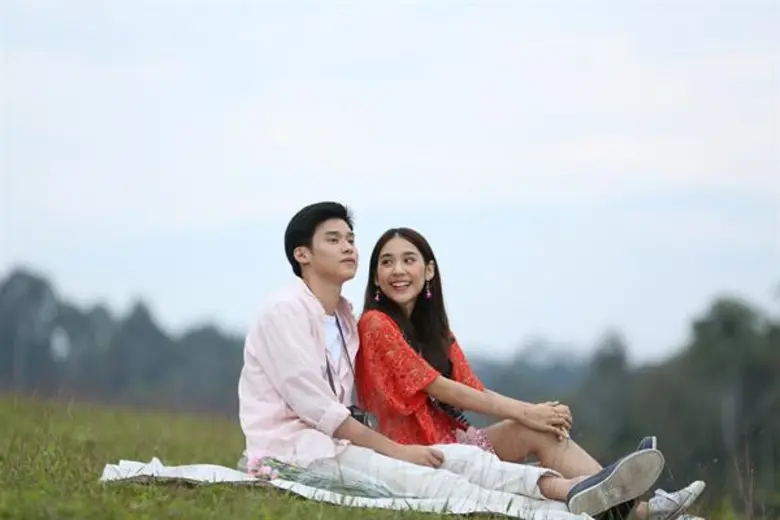 “เบนซ์ เจลาโต้” ควง “พีค ภีมพล” หวานทะลุจอ!!! ฟิตซ้อมการแสดงถ่ายทอดลงเอ็มวีซิงเกิ้ล “ฝุ่น”